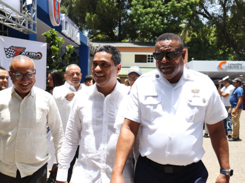 Policía Nacional participa en la inauguración de Expo Vega Real 2026   .