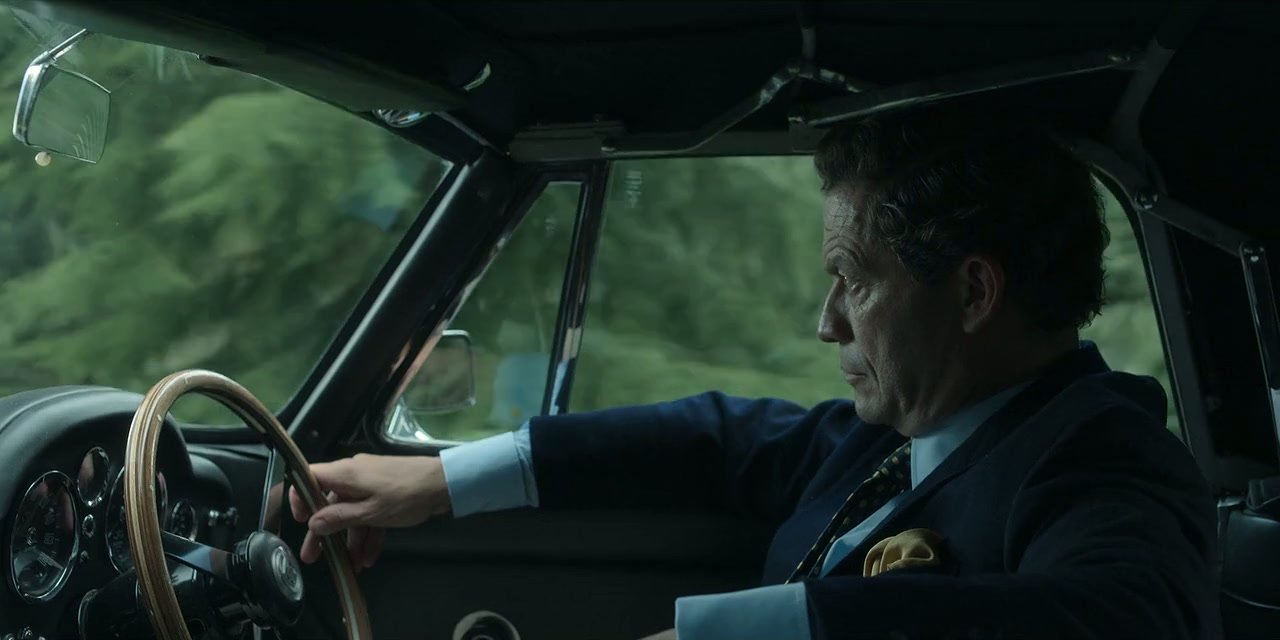 The Crown Screenshot
