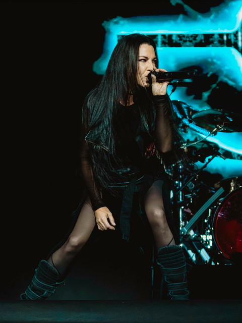 Isis-Amber-Photo-001
