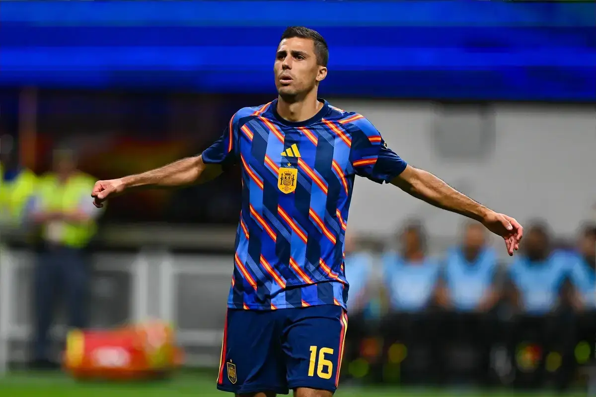 Rodri's Future Eyed by Real Madrid Legend