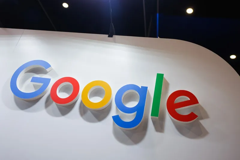 Google подал в суд на китайскую кибергруппировку, использующую ИИ для массового мошенничества