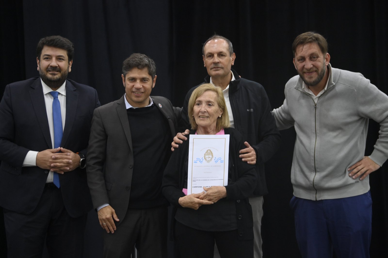 Axel Kicillof durante su recorrida por Carlos Casares