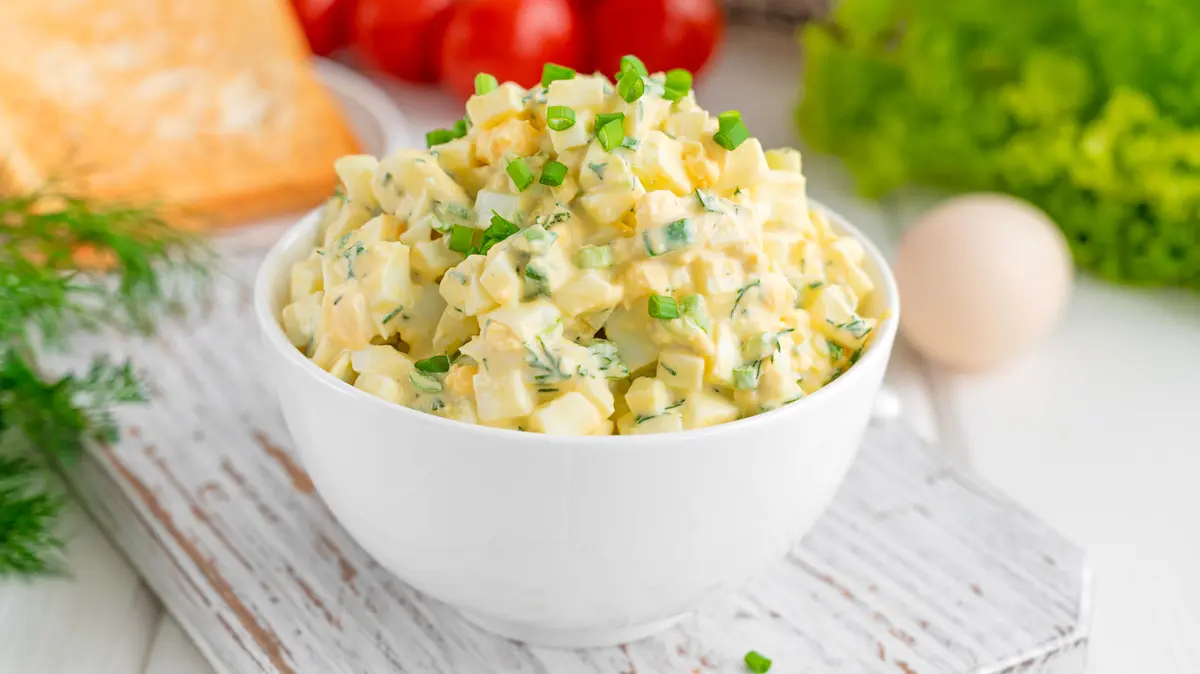 Crispy Twist on Classic Egg Salad