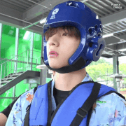 RUN BTS 83 Behind (4)