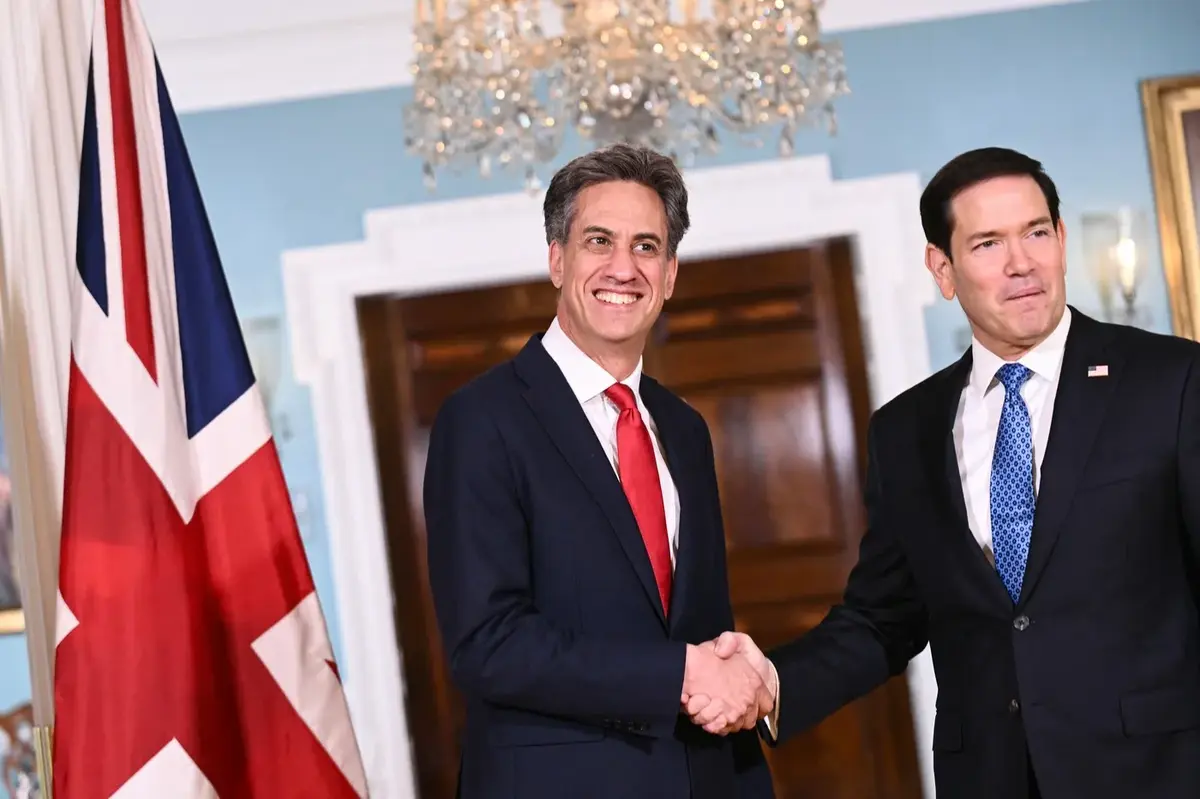 Miliband evită să-l mai numească pe Trump „idiot, rasist și misogin