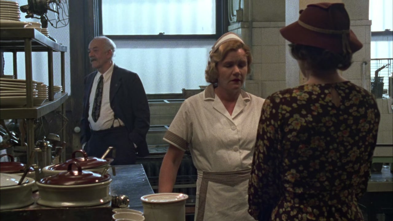 Mildred Pierce Screenshot