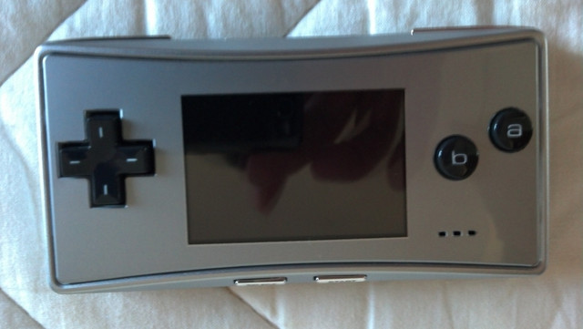 Nintendo-Gameboy-Micro
