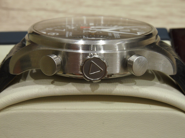 OLYMPUS-DIGITAL-CAMERA
