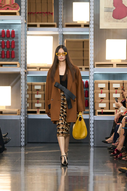 LOOK 34.jpg
