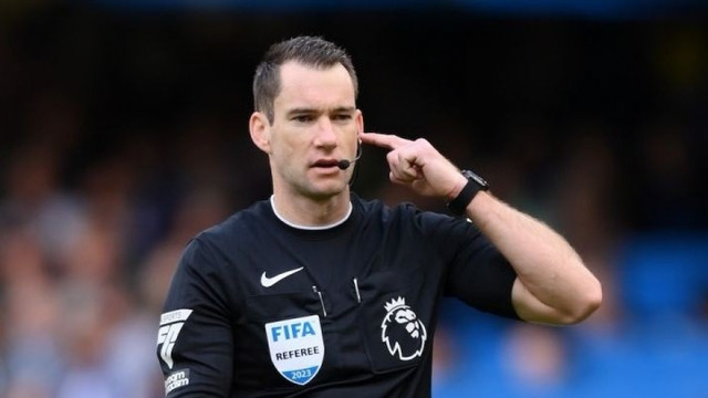 Siêu cup Anh FA thay đổi trọng tài chính bắt trận Man City vs MU