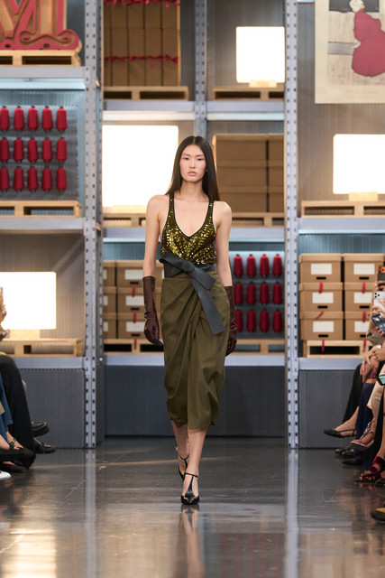 LOOK 19.jpg