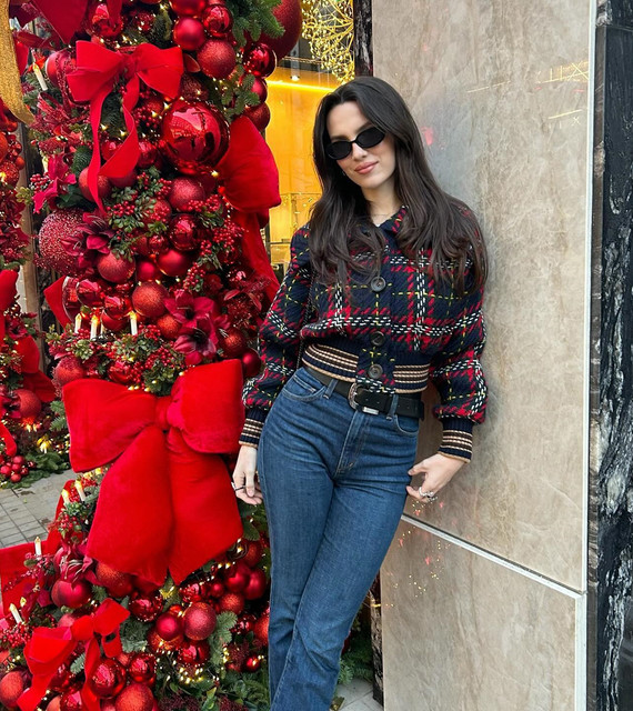 Maya-Henry-Wallpapers-Insta-Fit-Bio.jpg