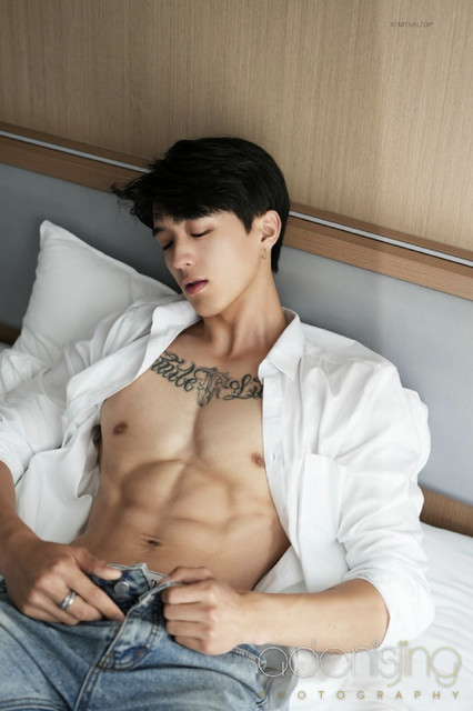 Adonis 02 30.jpg