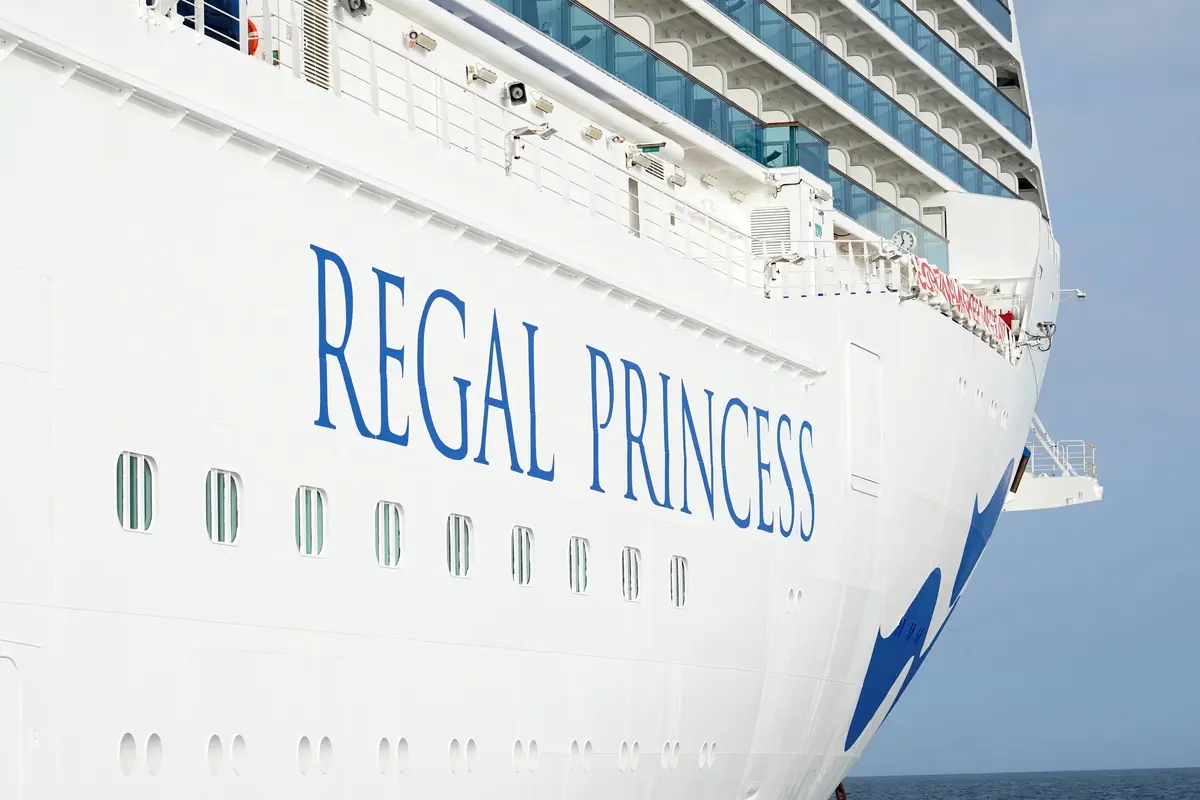 Princess Cruises Probleme Declarație după moartea echipajului membru pe SUA- Caraibe navigatie
