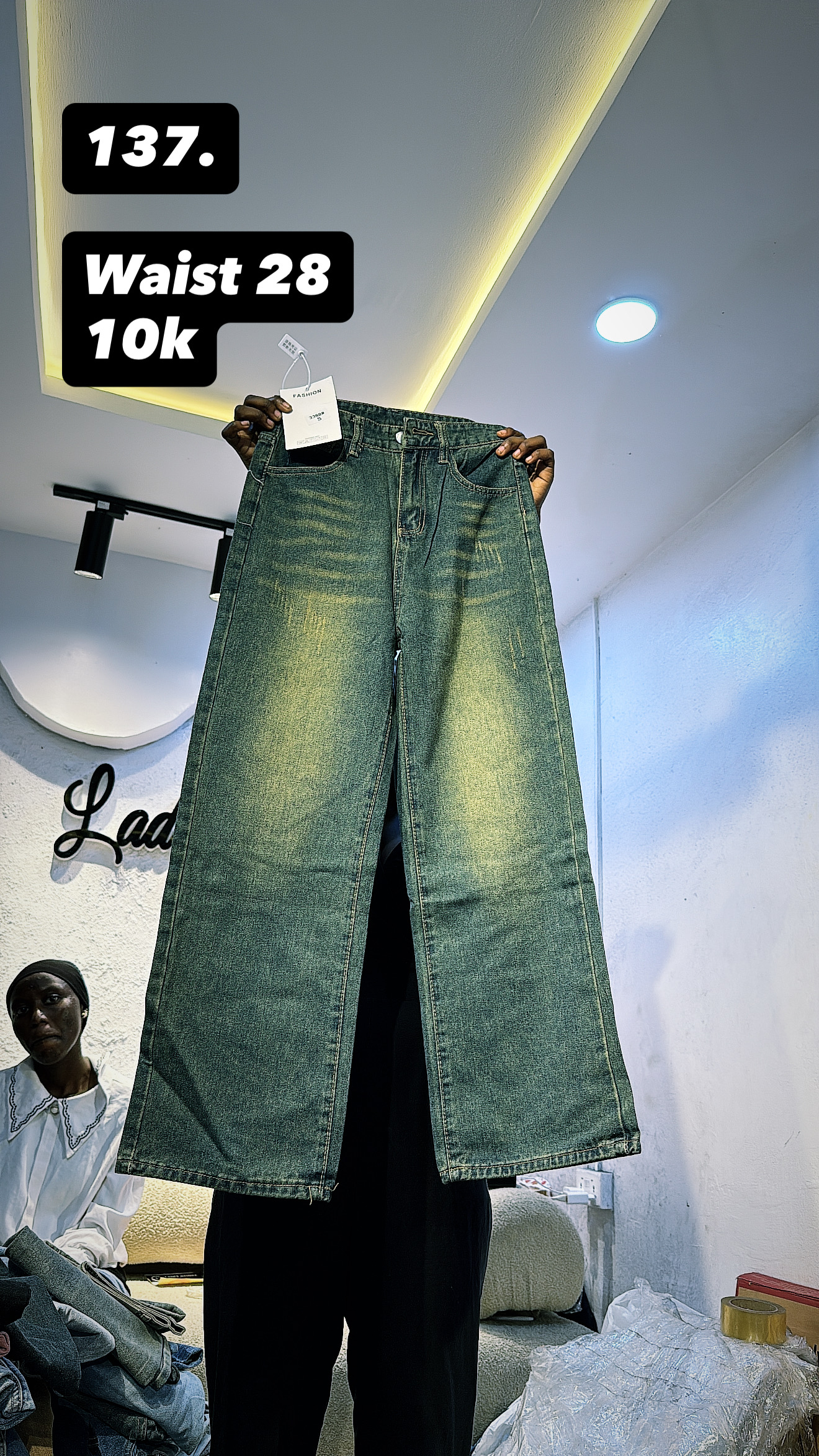 Waist 28