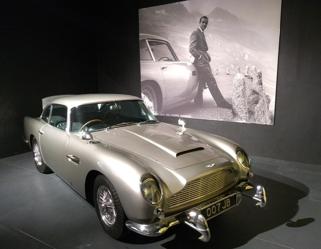 James-Bond1