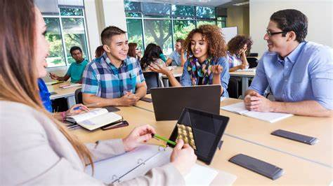 International teachers dialogue with students