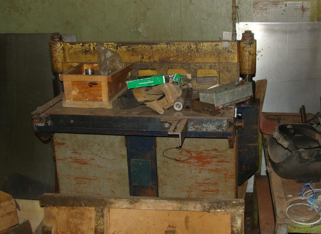 Pneumatic-guillotine.jpg