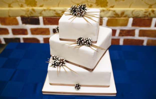 Wie eine individuelle Torte aus der Konditorei Ihre Feier aufwertet Wie eine individuelle Torte aus der Konditorei Ihre Feier aufwertet