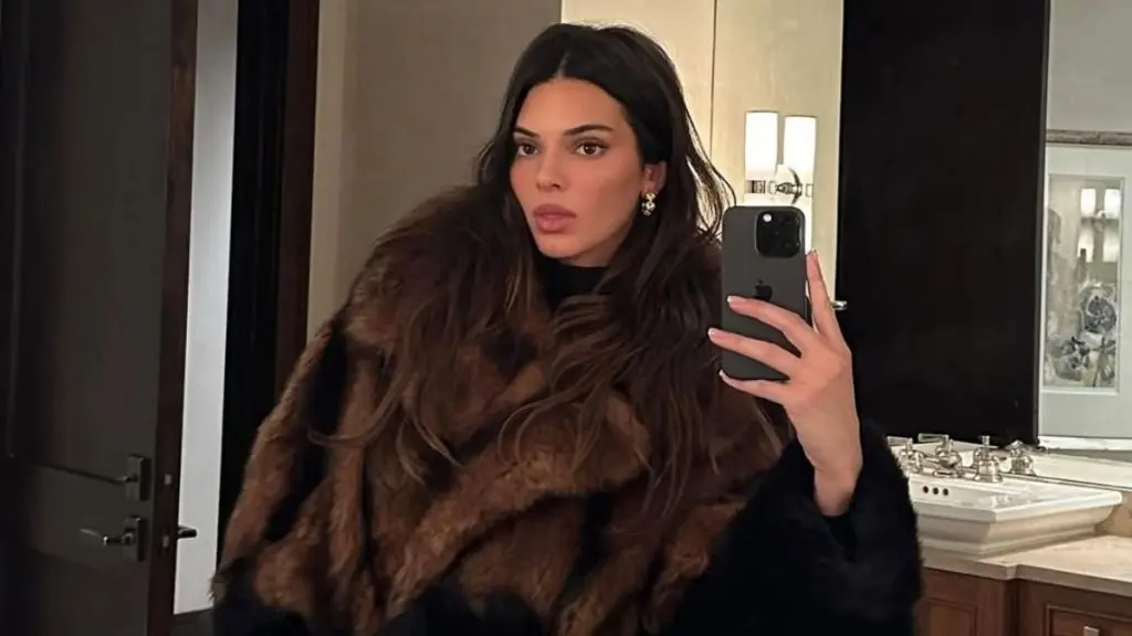 Kendall Jenner Returns to TikTok with Stunning Look