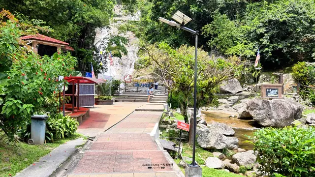 Lata Waterfall13.webp
