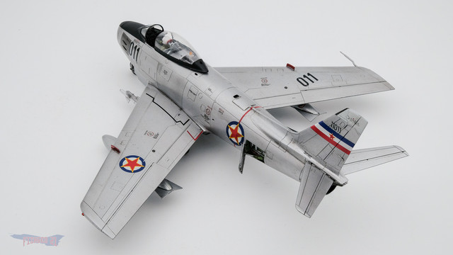 sabre-10.jpg