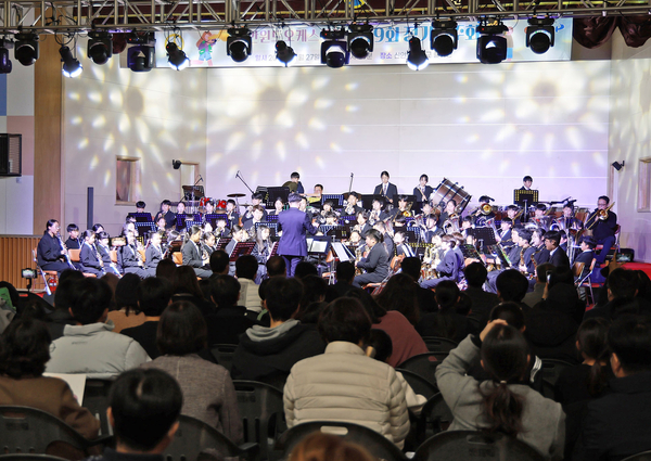 산청 신안윈드오케스트라, 제19회 정기연주회 개최