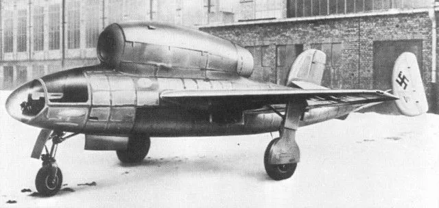 Henschel Hs 132 prototype on the ground