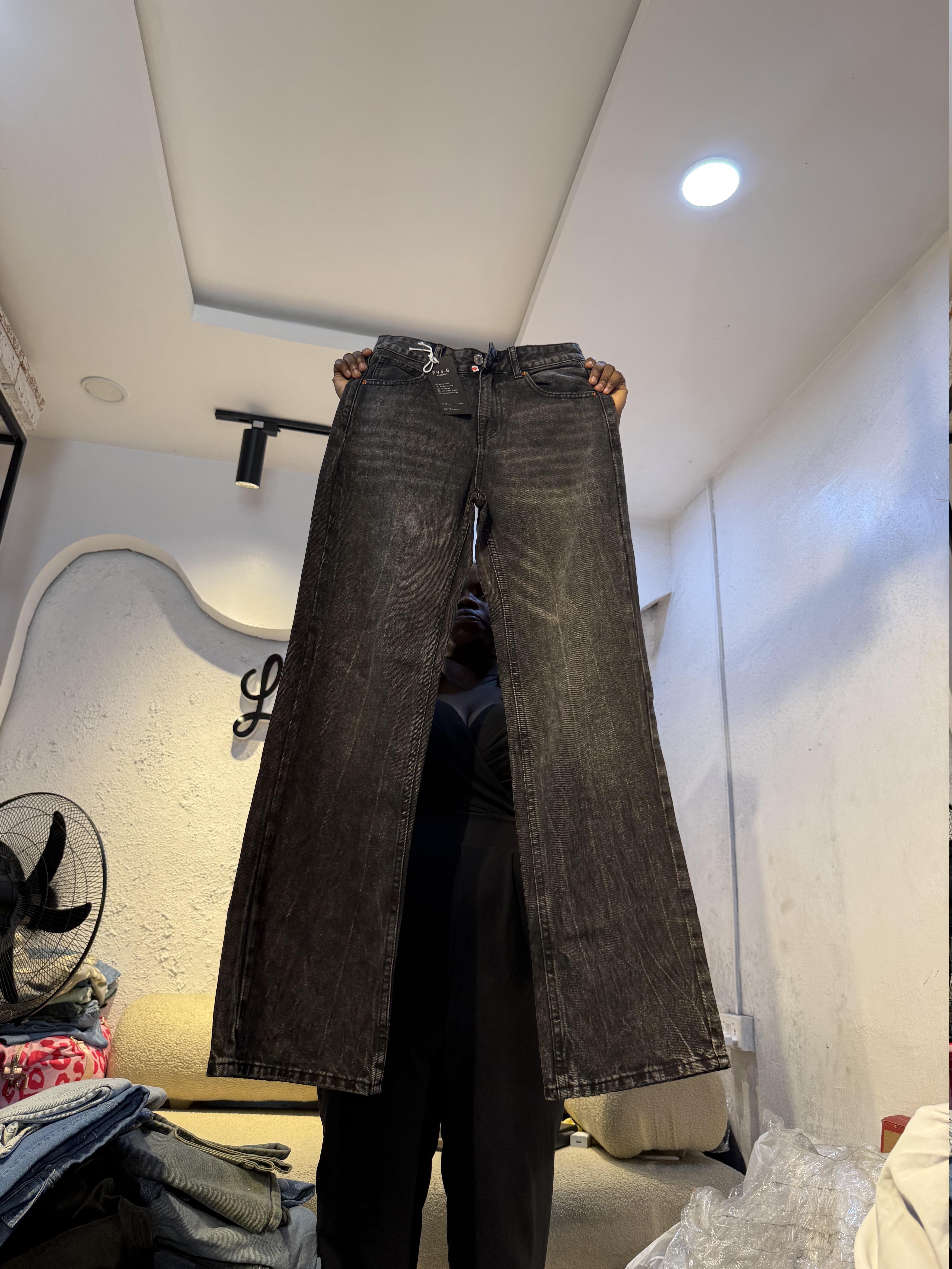 Waist 28