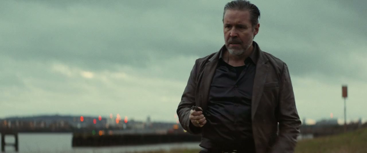 Deep Cover Screenshot