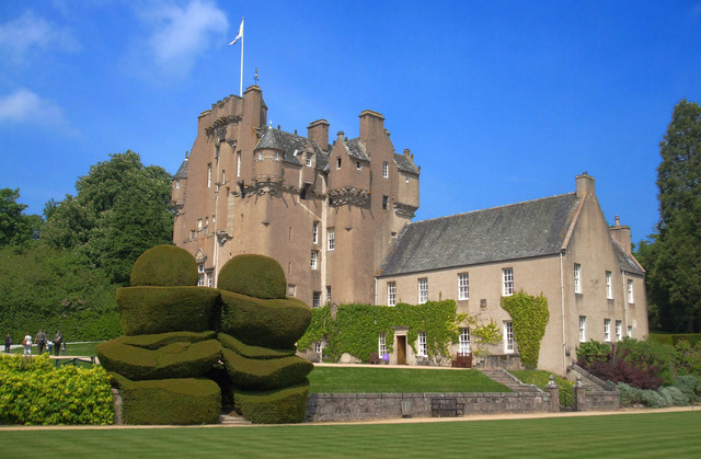 Crathes-Castle-2