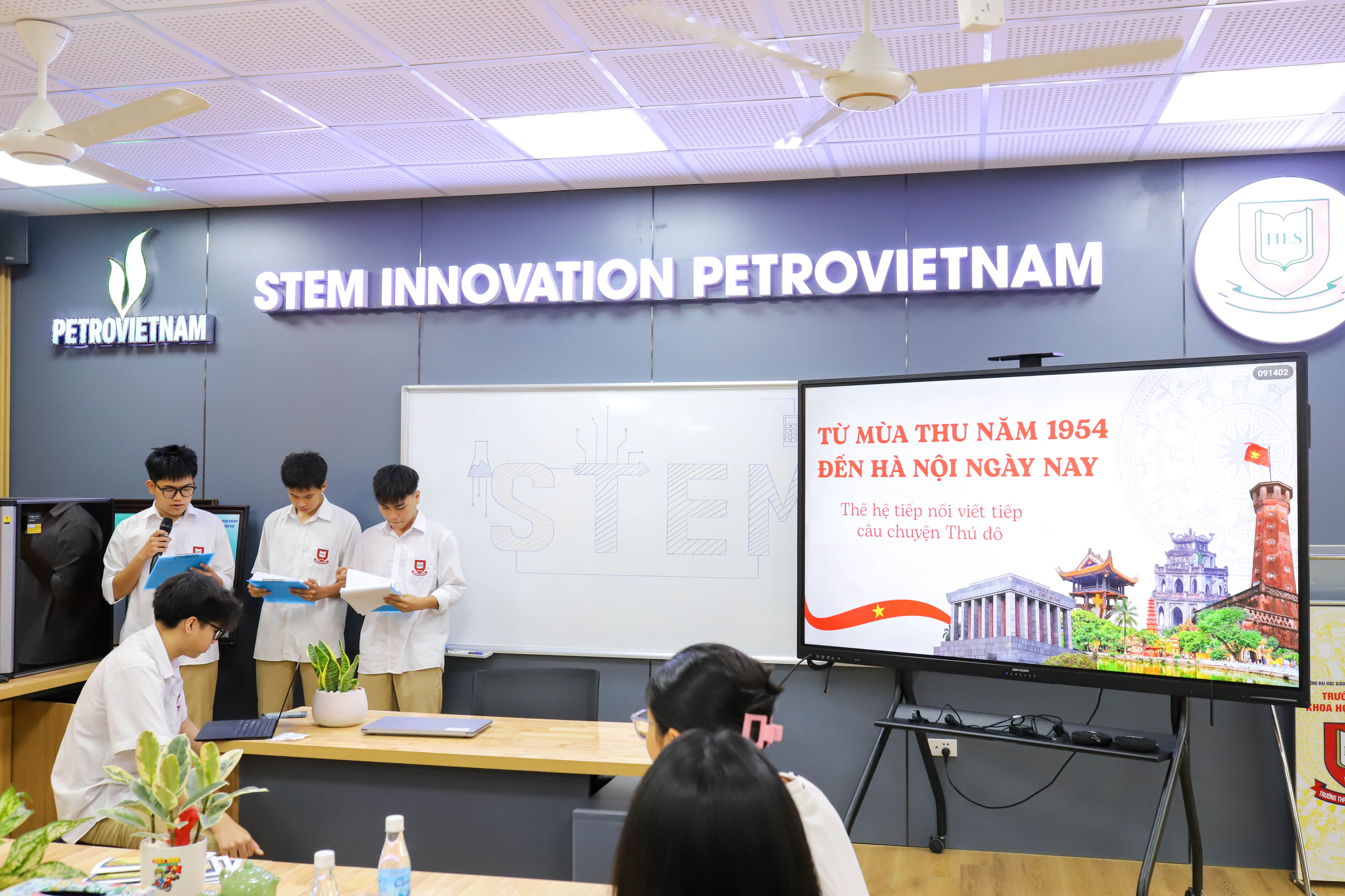 Dấu ấn lịch sử HES 9