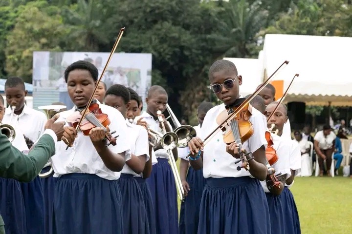 Rentrée 2026 en Côte d'Ivoire : le pari de cinq millions de kits scolaires