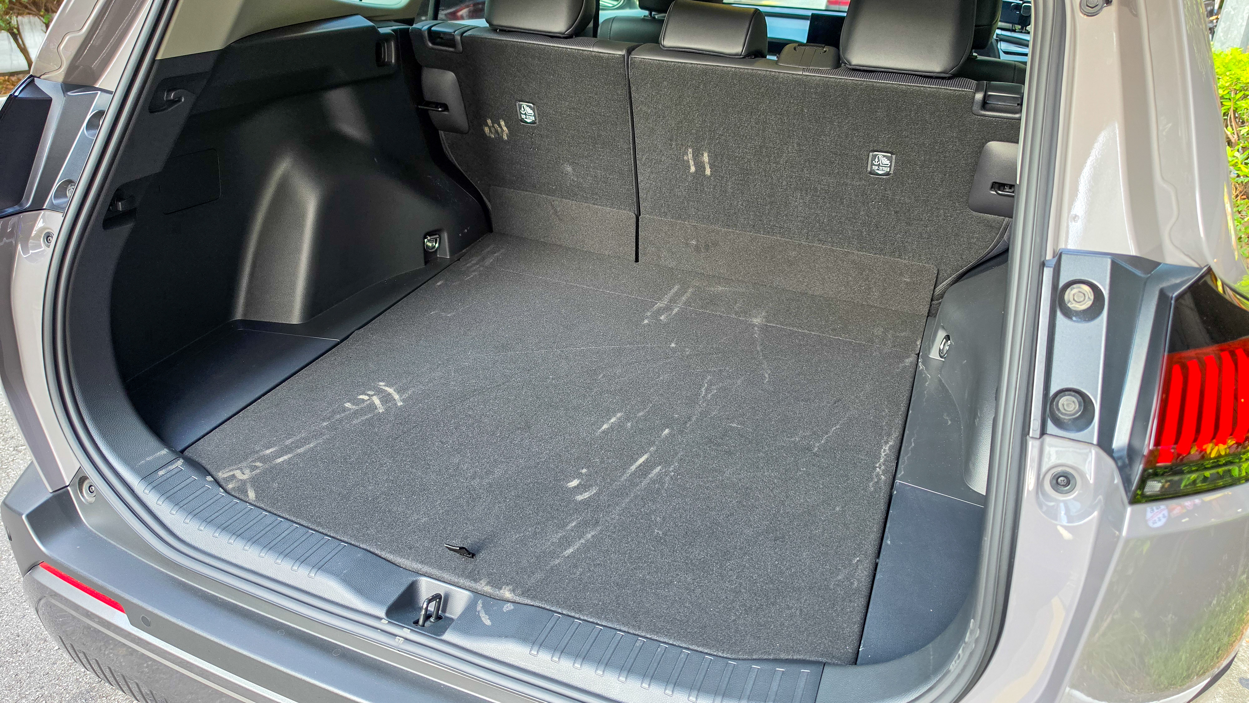 Toyota RAV4_Boot