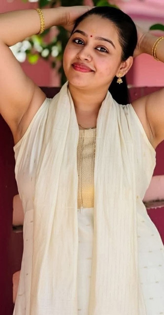 [Image: Gayatri-Yuvraj.jpg]