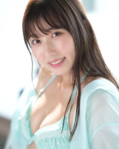 Aizawa Miyu 逢沢みゆ