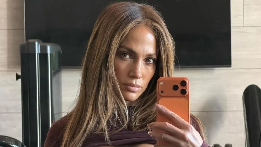 Jennifer Lopez's Stunning Back Detail Steals the Show