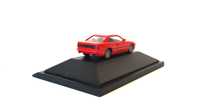 B850R302
