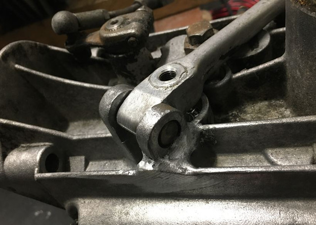 clutch arm