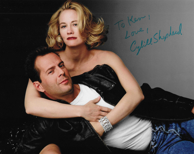 Cybil-Shepherd-Auto