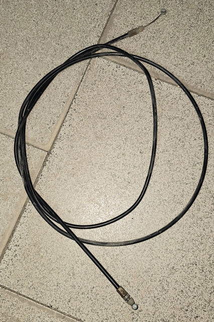 A218402112