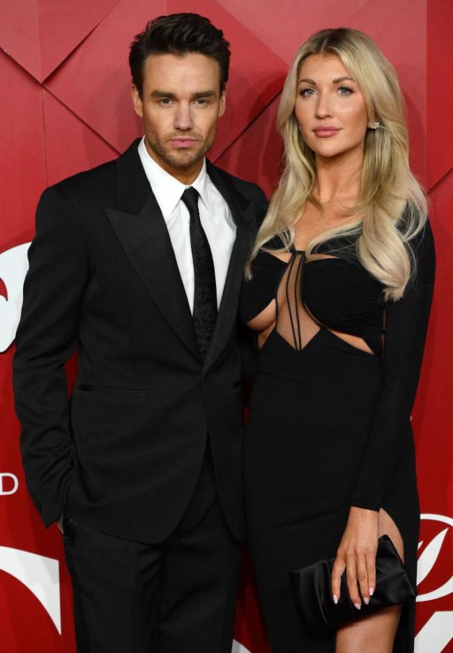 Hicieron su debut en la alfombra roja de los Fashion Awards 2022 en Londres, como se ve arriba.AFP vía Getty Images