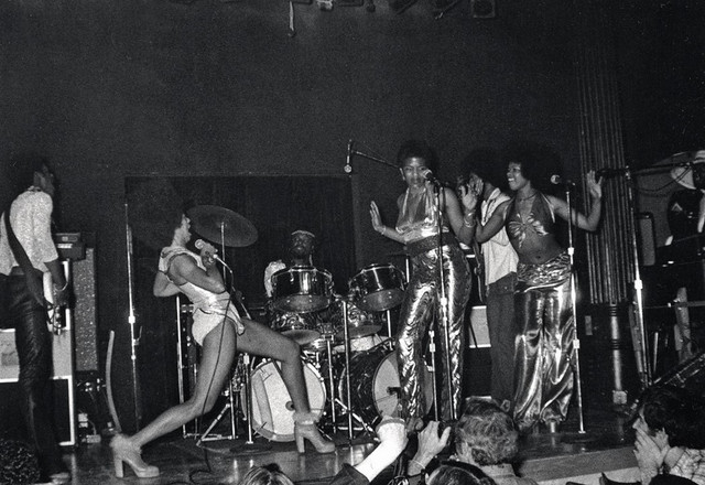 BETTY-DAVIS-LIVE