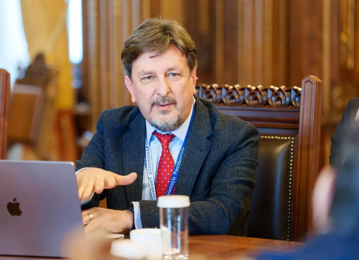 Patriotismul sănătos nu concurează cu Uniunea Europeană, spune Silviu Rogobete