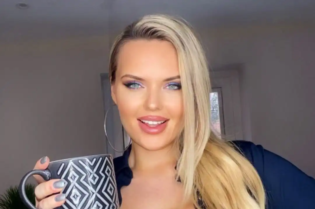 Cristina Fox Wallpapers Insta Fit Bio (10)