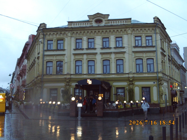 743.jpg