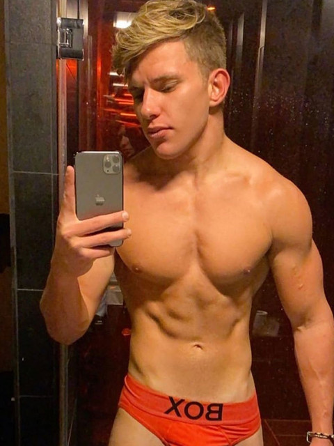 Alex-Rose351.jpg