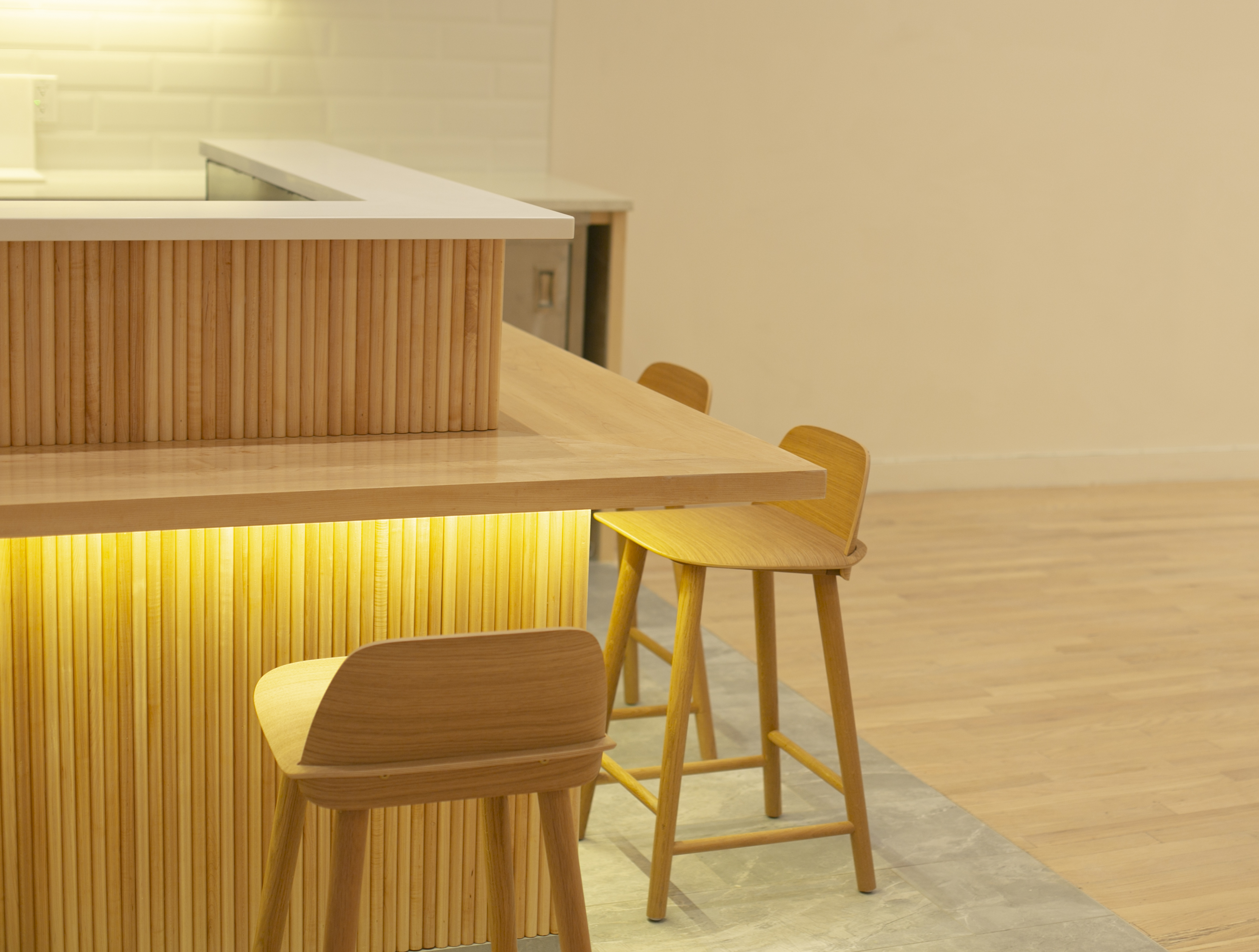 Oita bar seating