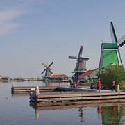 NL-zaanse-schans-windmuehlen