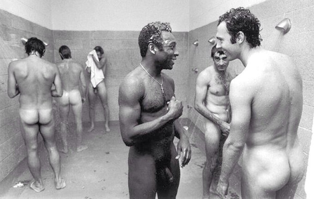 Pele-naked